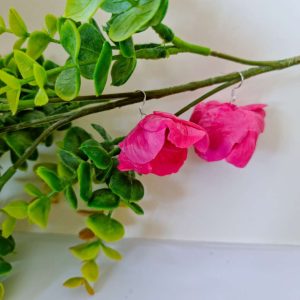 Обеци с големи розови цветя от полимерна глина