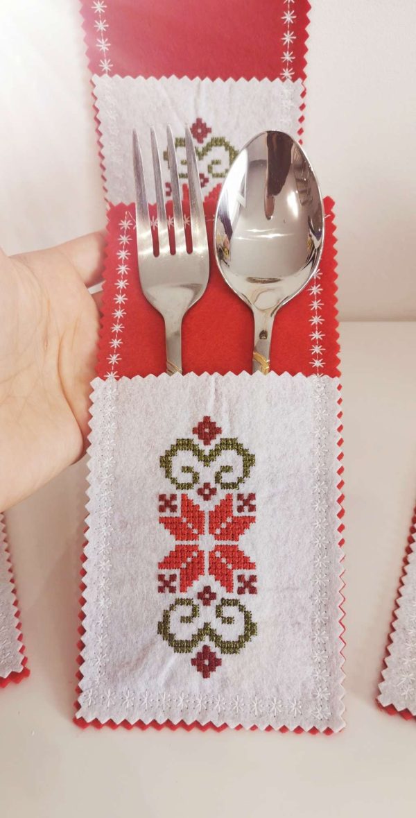 Калъф за прибори с бродирана шевица