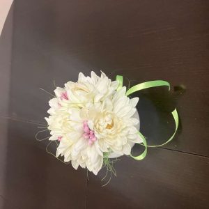 Букет от пластични цветя