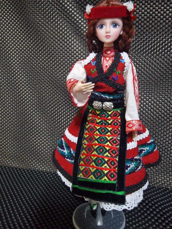 Кукла в костюм от Добруджа