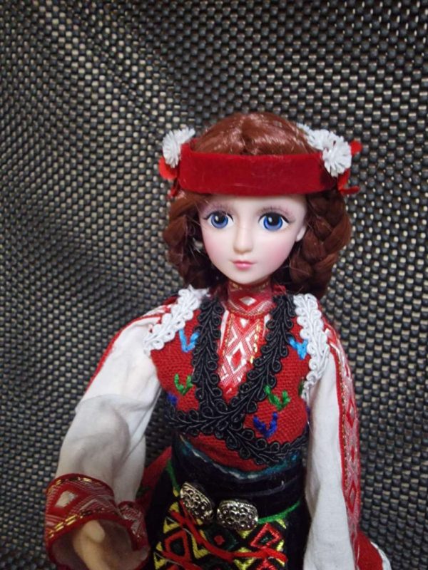 Кукла в костюм от Добруджа