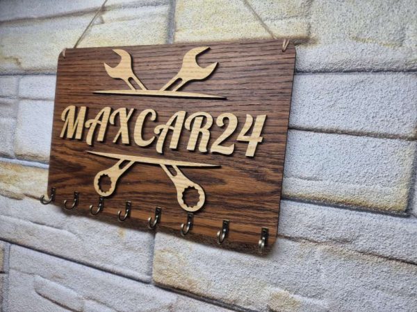 Стойка за ключове за автосервиз персонализирана с ваш текст име на май