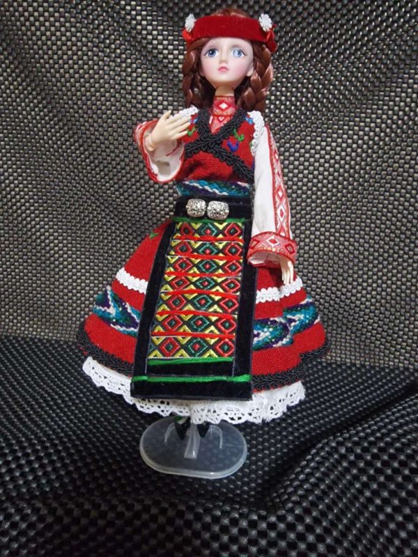 Кукла в костюм от Добруджа