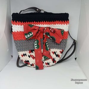 Плюшена раница с дръжки от изкуствена кожа и текстилна панделка