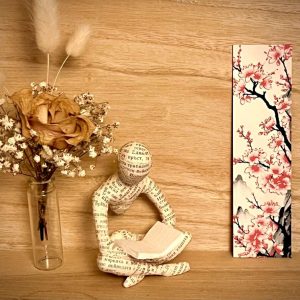 Книгоразделител „Сакура“ – хармония и нежност