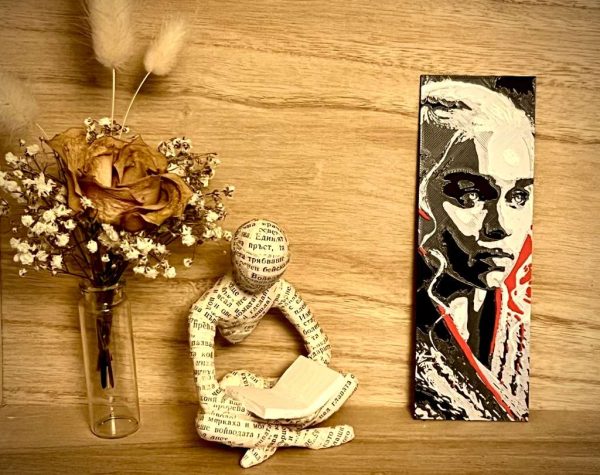 Книгоразделител „Денерис“ – сила и елегантност