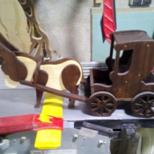Дървена каручка с магаренце