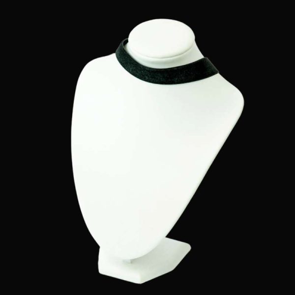 Ръчно изработен черен чокър от кадифе с висулка сърце