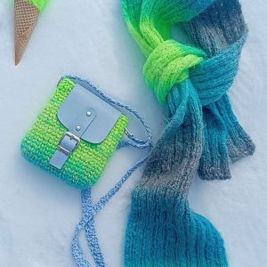 Малка дамска чанта за телефон с капаче от изкуствена кожа