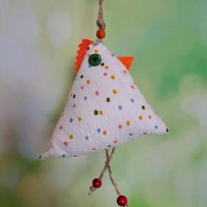 Кутия с 4 бр. великденски висулки с наперено петле