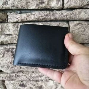 Мъжки черен кожен портфейл, ръчно изработен от естествена кожа!