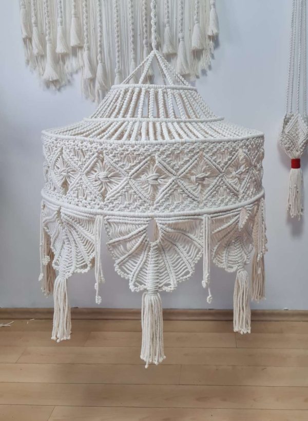 Таванна лампа макраме