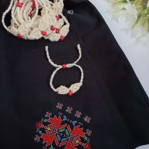 Ръчно правени Плетени мартеничка Пафти за танцуващи момичета Ръчно правени Плетени мартеничка Пафти за танцуващи момичета