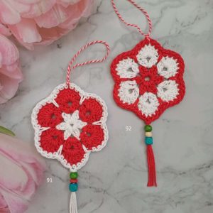Ръчно правени мартеници Ръчно плетена мартеница за колата