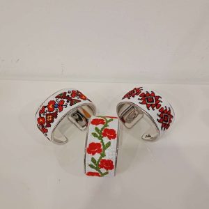 Гривна с бродерия