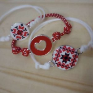 Мартенички с фолклорени мотиви