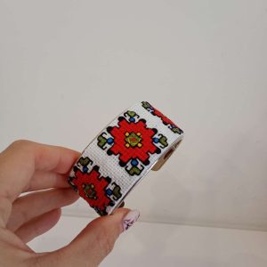 Гривна с бродерия