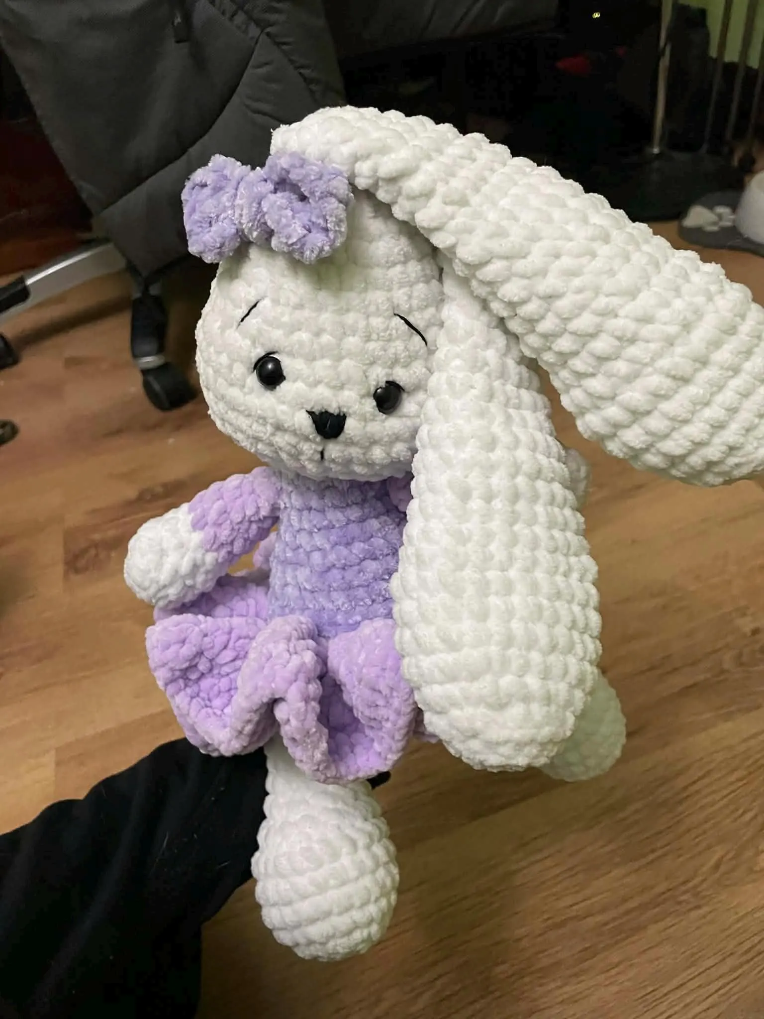 Ръчно плетено зайче балерина с лилава рокля 🐰🩰 Ръчно плетено зайче балерина с лилава рокля 🐰🩰