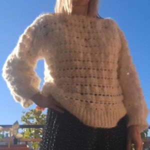 Ефирна дамска блуза от мохерна прежда.