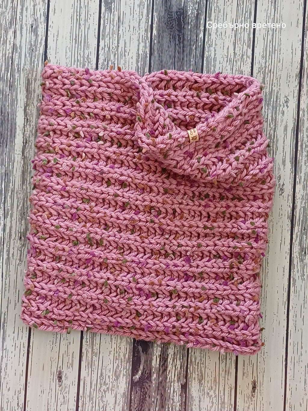 Дамски ръчно плетен бандана шал Димана в нежно розово Дамски ръчно плетен бандана шал Димана в нежно розово